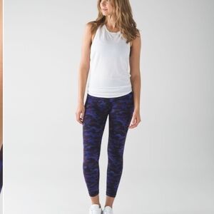 LULULEMON Women's Blue Camouflage Leggings SIZE 6
